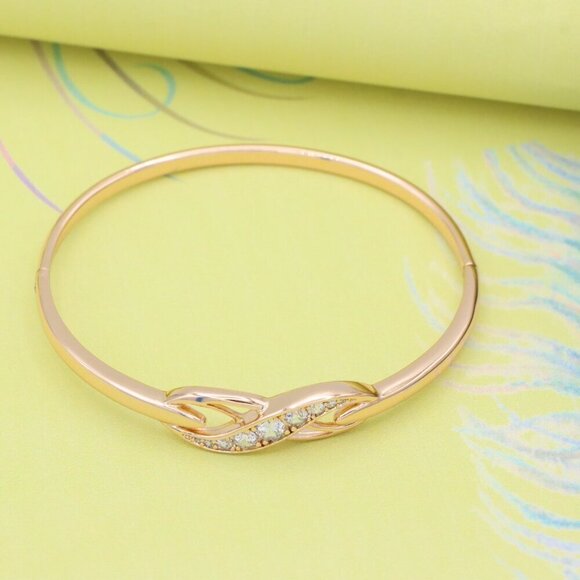 Rose Gold Bangle with Elegant Twist Design and Sparkling Stones, XPBL0521 - Picture 3 of 12